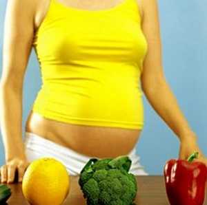 Нужно ли пить беременным витамины летом